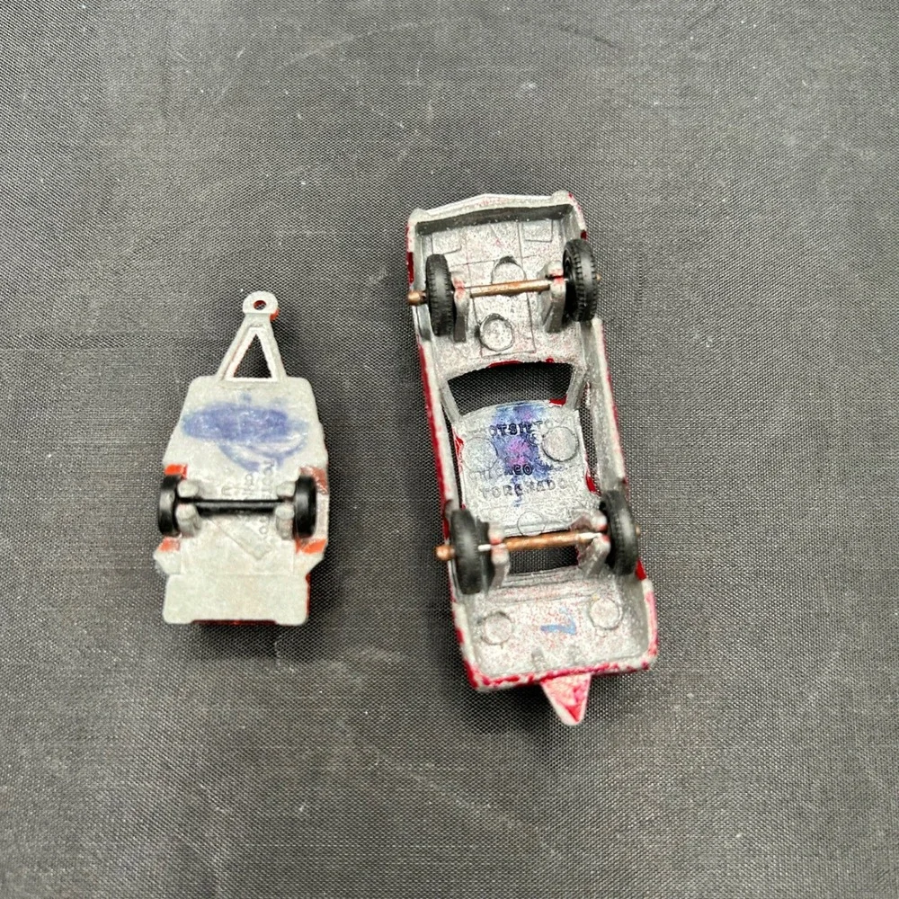 Vintage Tootsietoy Red Oldsmobile Toronado Diecast Car with UHaul Trailer USA